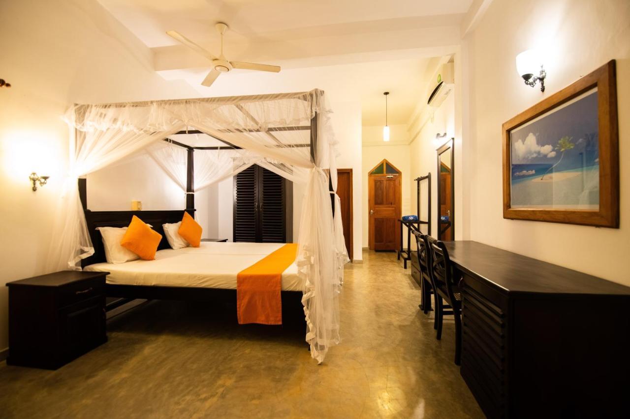 International Beach Hotel & Restaurant Hikkaduwa Exterior foto