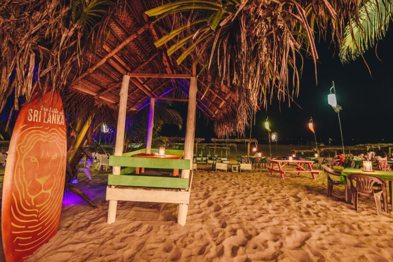 International Beach Hotel & Restaurant Hikkaduwa Exterior foto